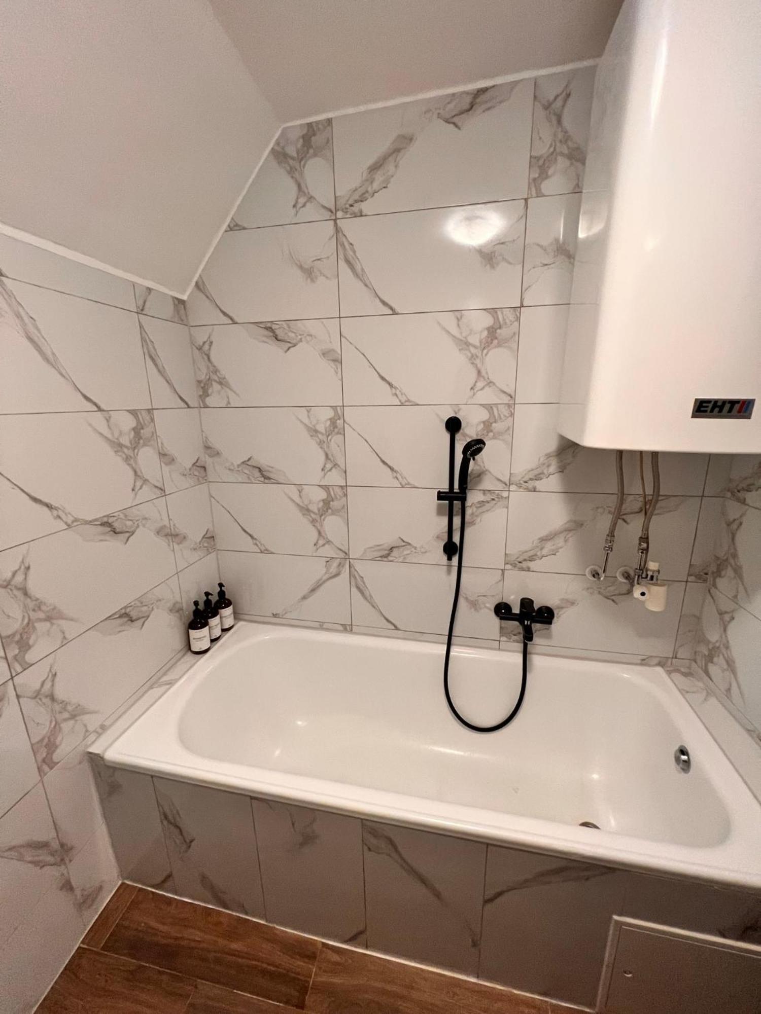 Perfekte Lage! Ganze Wohnung Burgblick Residenz St. Veit an der Glan Zewnętrze zdjęcie